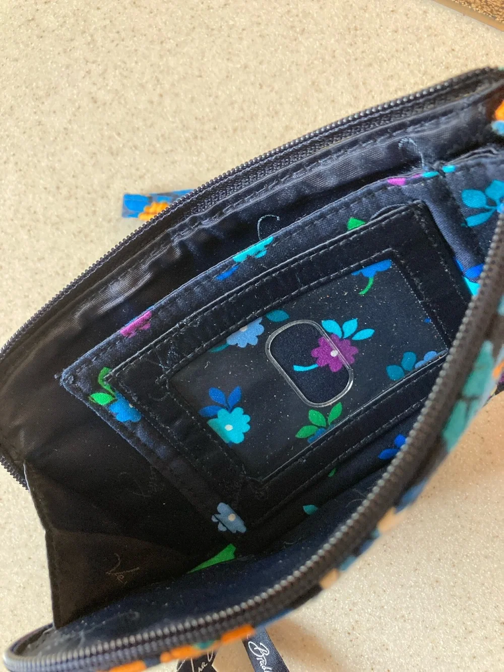 NWOT Vera Bradley Zip Around Wristlet Wallet Midnight Blues
